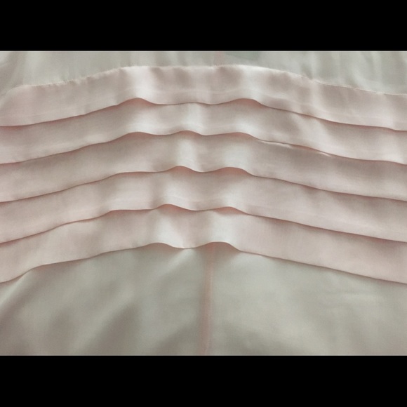 Rose-colored pleated blouse NWT - Picture 5 of 5
